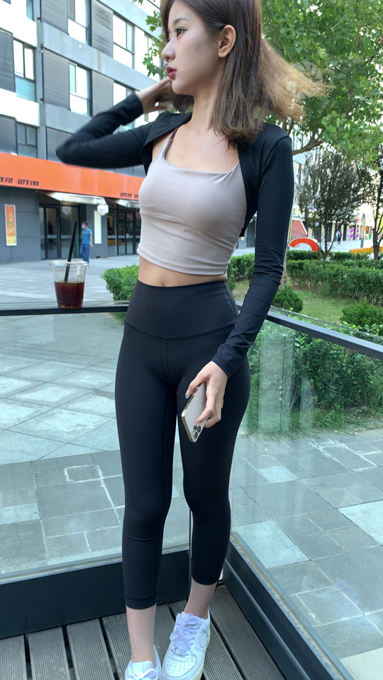 魔镜街拍黑谁瑜伽裤镁钕[2V/23G]插图7