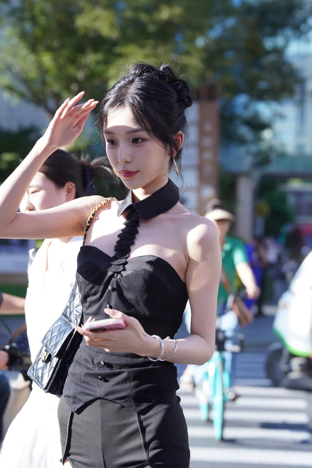 精选街拍作品 NO.6703 长靴短裤清秀妹字[119P/228MB]插图1