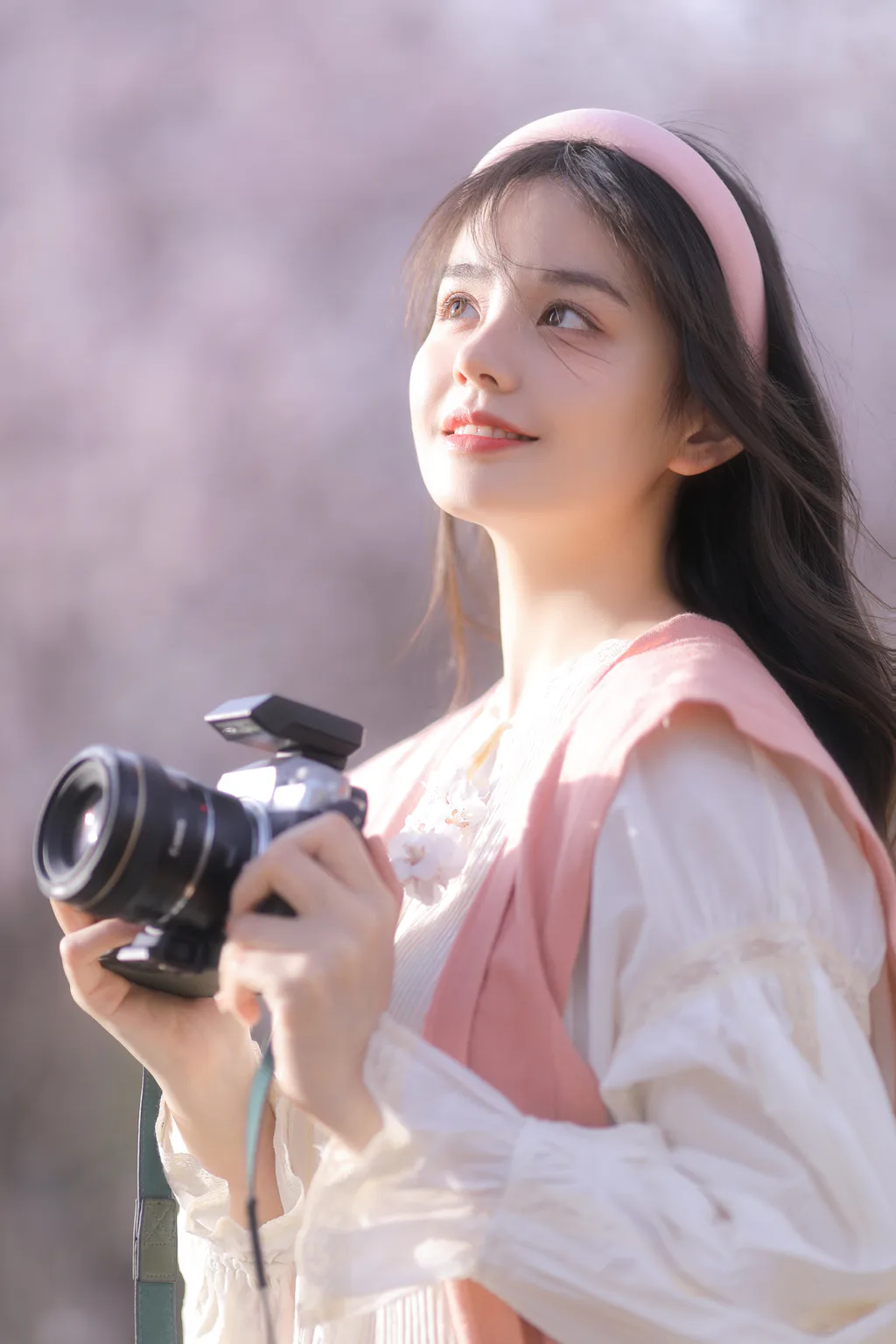 [YITUYU艺图语]2023.03.26 樱花树下 仙女矿泉水[21+1P/104MB]插图3