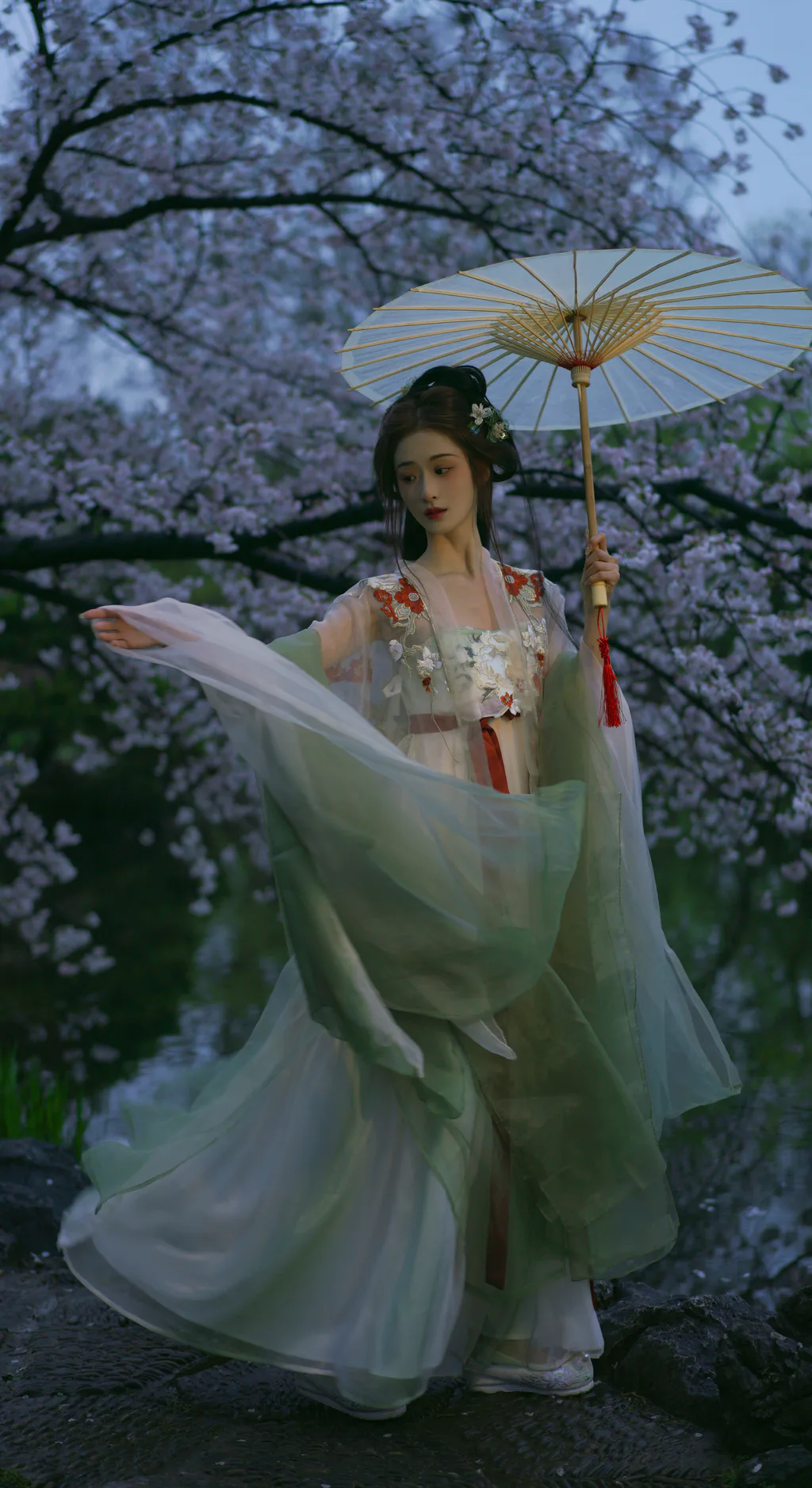 [YITUYU艺图语]2023.04.13 夜探樱 疏莉[22+1P/275MB]插图3