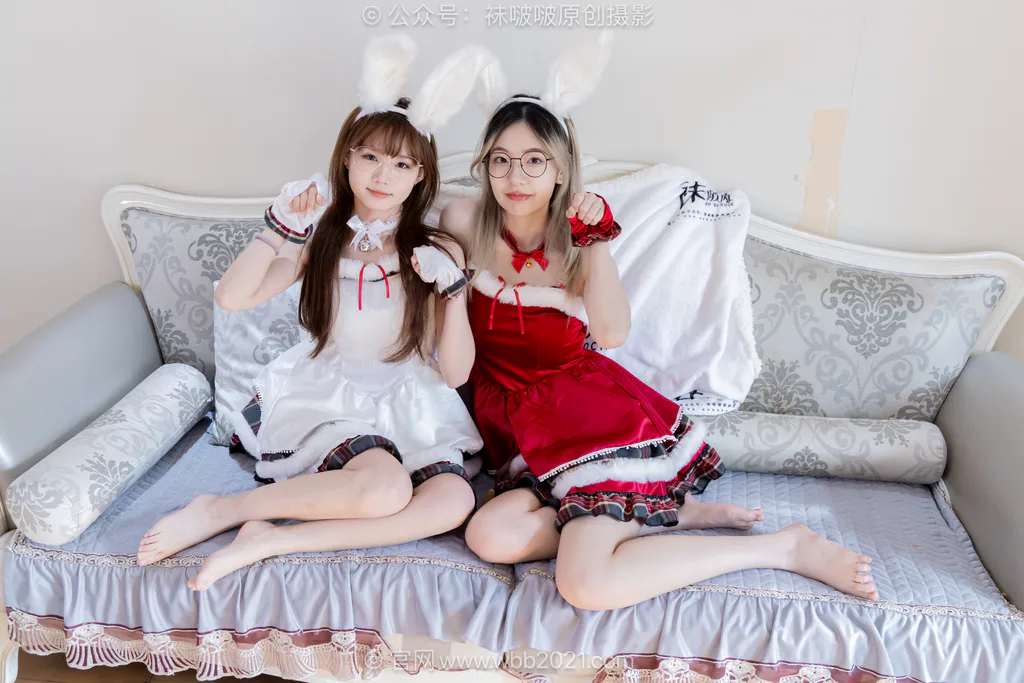 [BoBoSocks袜啵啵]NO.656 小甜豆甜甜圈-高跟鞋、油亮薄肉丝白丝、裸足[170P/1V/8.62GB]插图1