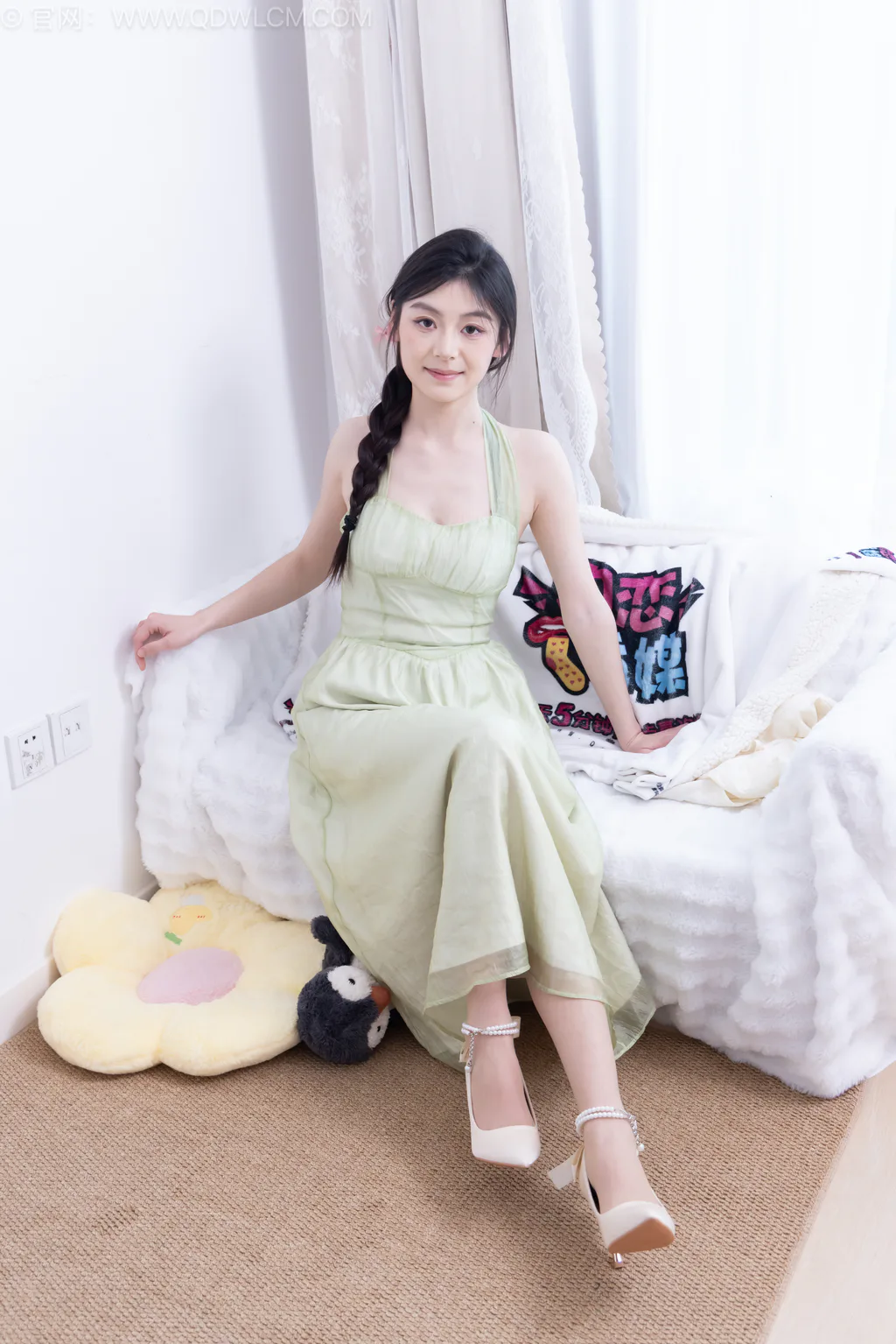 勿恋传媒 NO.2634 桔梗-高跟鞋、薄肉丝[150P/1V/3.29GB]插图1