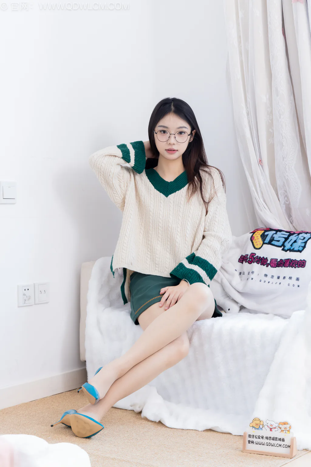 勿恋传媒 NO.2635 青提-高跟凉鞋、薄肉丝、裸足[150P/1V/6.61GB]插图1