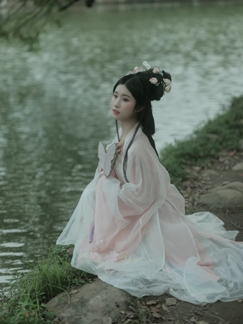 [YITUYU艺图语]2023.04.01 酒歌 桃菲子[23+1P/1.07GB]插图1