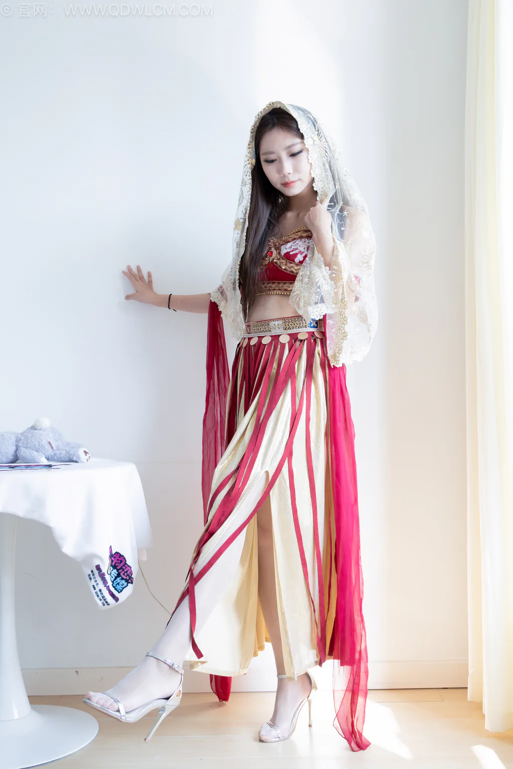 勿恋传媒 NO.2649 泡泡-高跟鞋、油亮薄肉丝[160P/1V/3.71GB]插图1