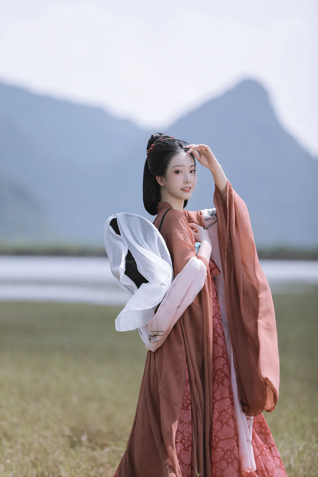 [YITUYU艺图语]2023.03.23 八归·秋江带雨 芝芝琪[19+1P/259MB]插图