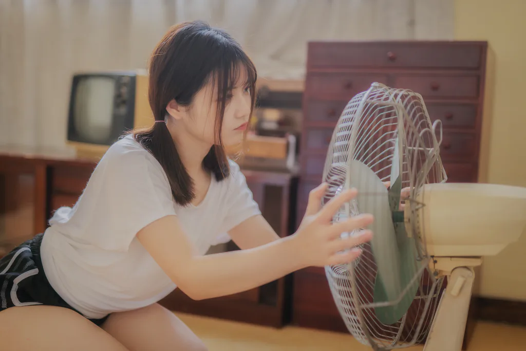 [YITUYU艺图语]2023.04.02 午后少女 ake阿颗好饿呀[21+1P/190MB]插图