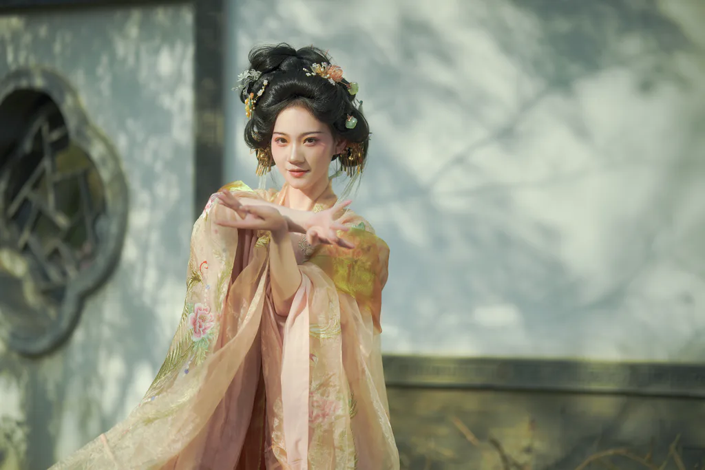 [YITUYU艺图语]2023.03.26 美仁赋 沁沁[25+1P/433MB]插图1