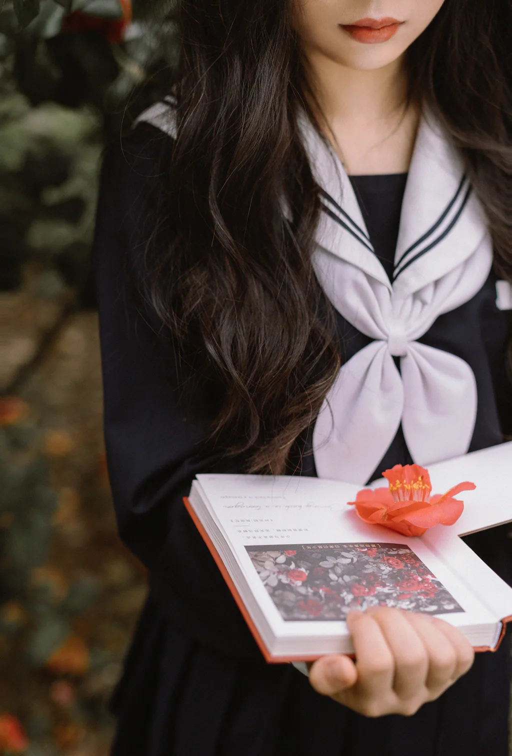 [YITUYU艺图语]2023.04.09 茶花树下的少女 是小白噢[25+1P/1.00GB]插图2