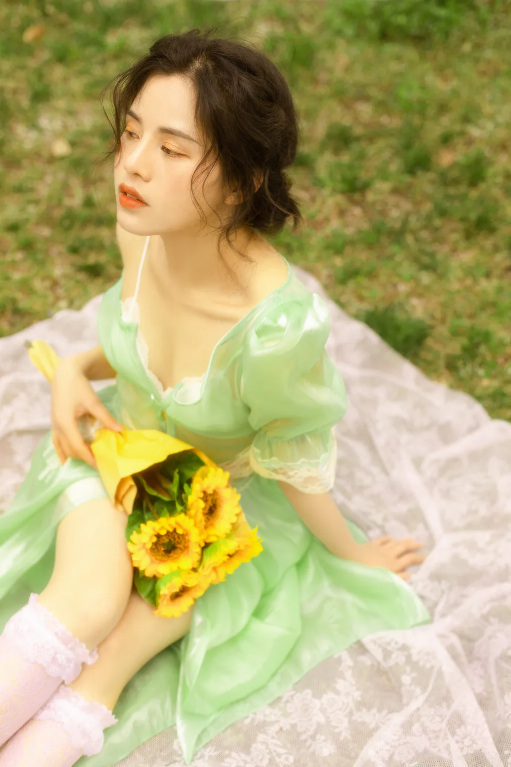 [YITUYU艺图语]2023.04.03 躺进浪漫里 安妮[22+1P/394MB]插图