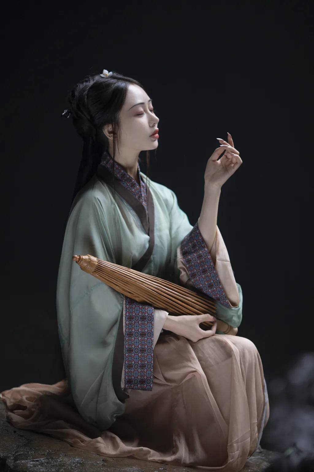 [YITUYU艺图语]2023.04.14 山居于此 素昧在路上[23+1P/317MB]插图1