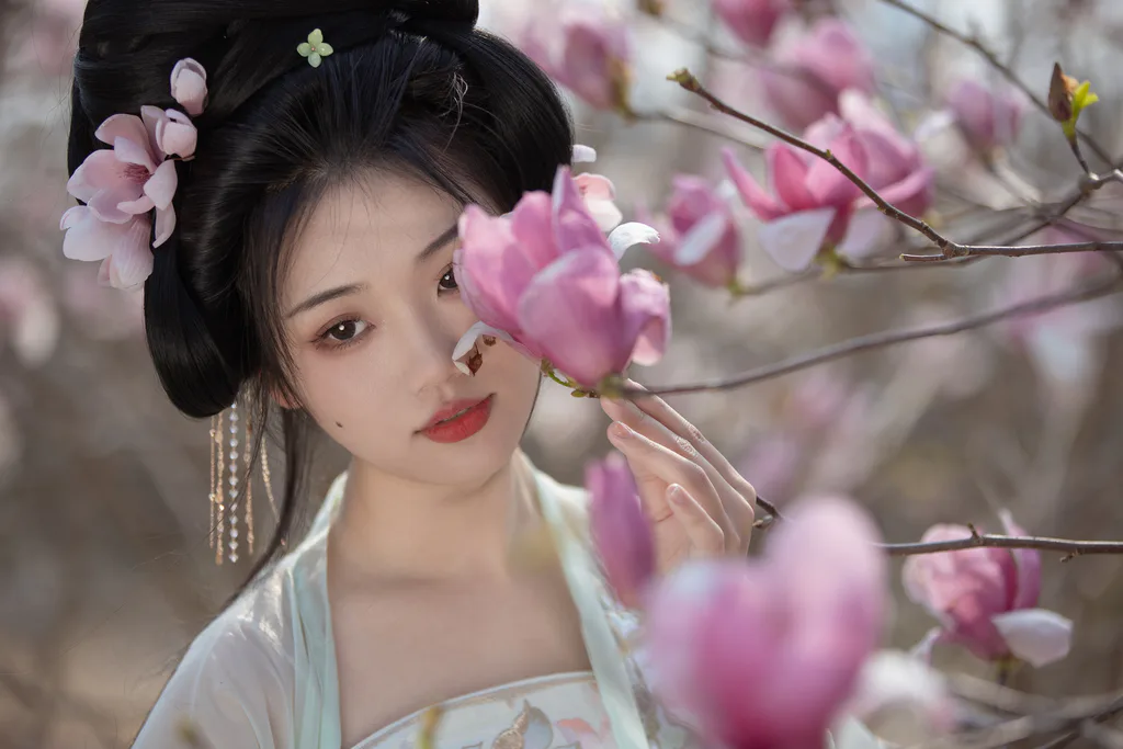 [YITUYU艺图语]2023.03.26 玉兰 晚江亭[32+1P/297MB]插图3