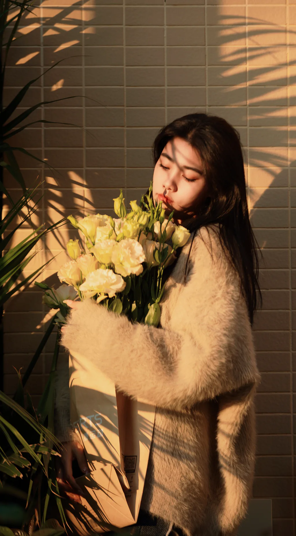 [YITUYU艺图语]2023.03.30 光影与晚霞下的少女 思分[20+1P/435MB]插图1