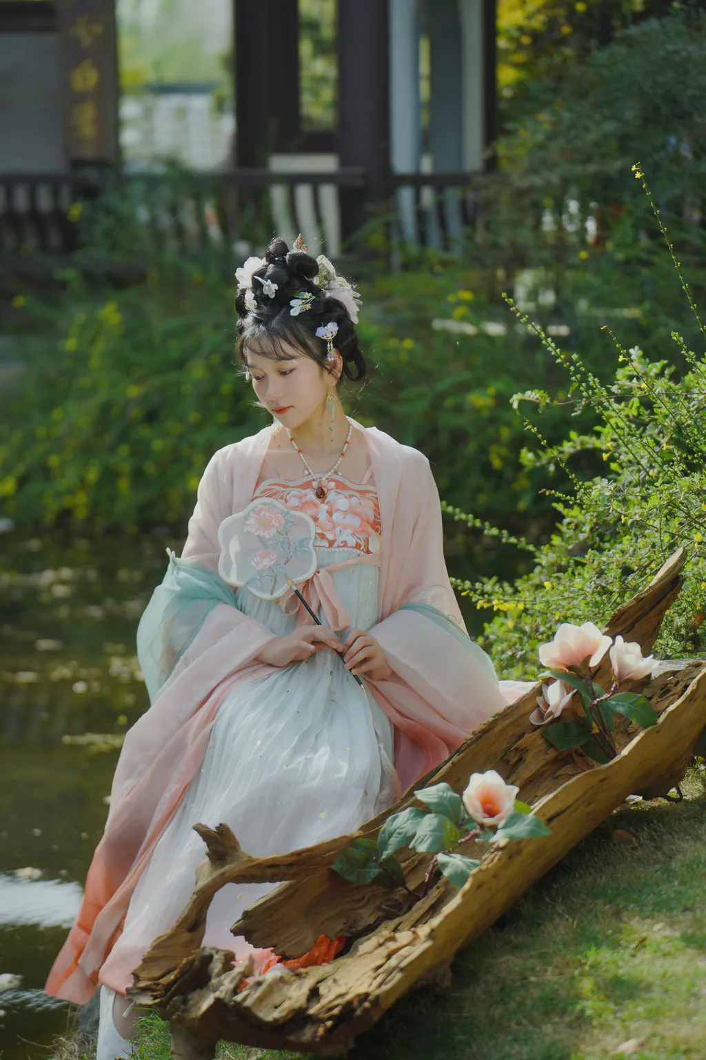 [YITUYU艺图语]2023.04.01 春庭月 静静[21+1P/382MB]插图1