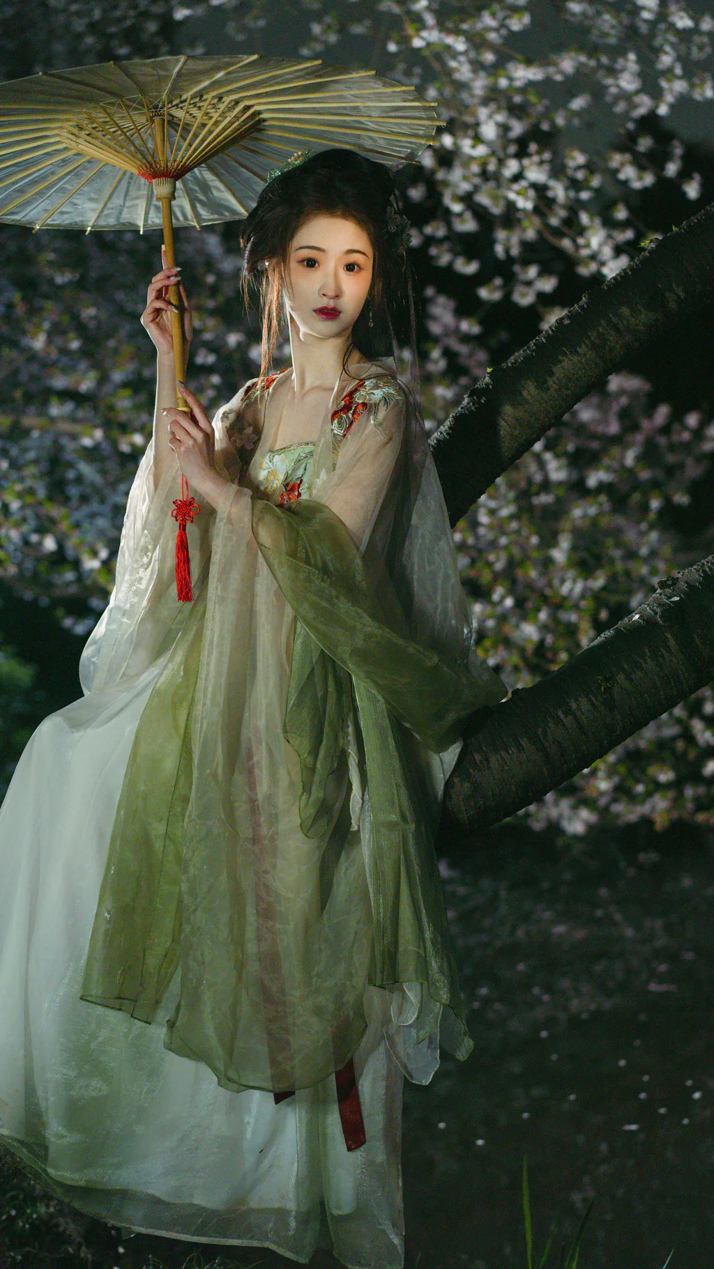 [YITUYU艺图语]2023.04.13 夜探樱 疏莉[22+1P/275MB]插图1
