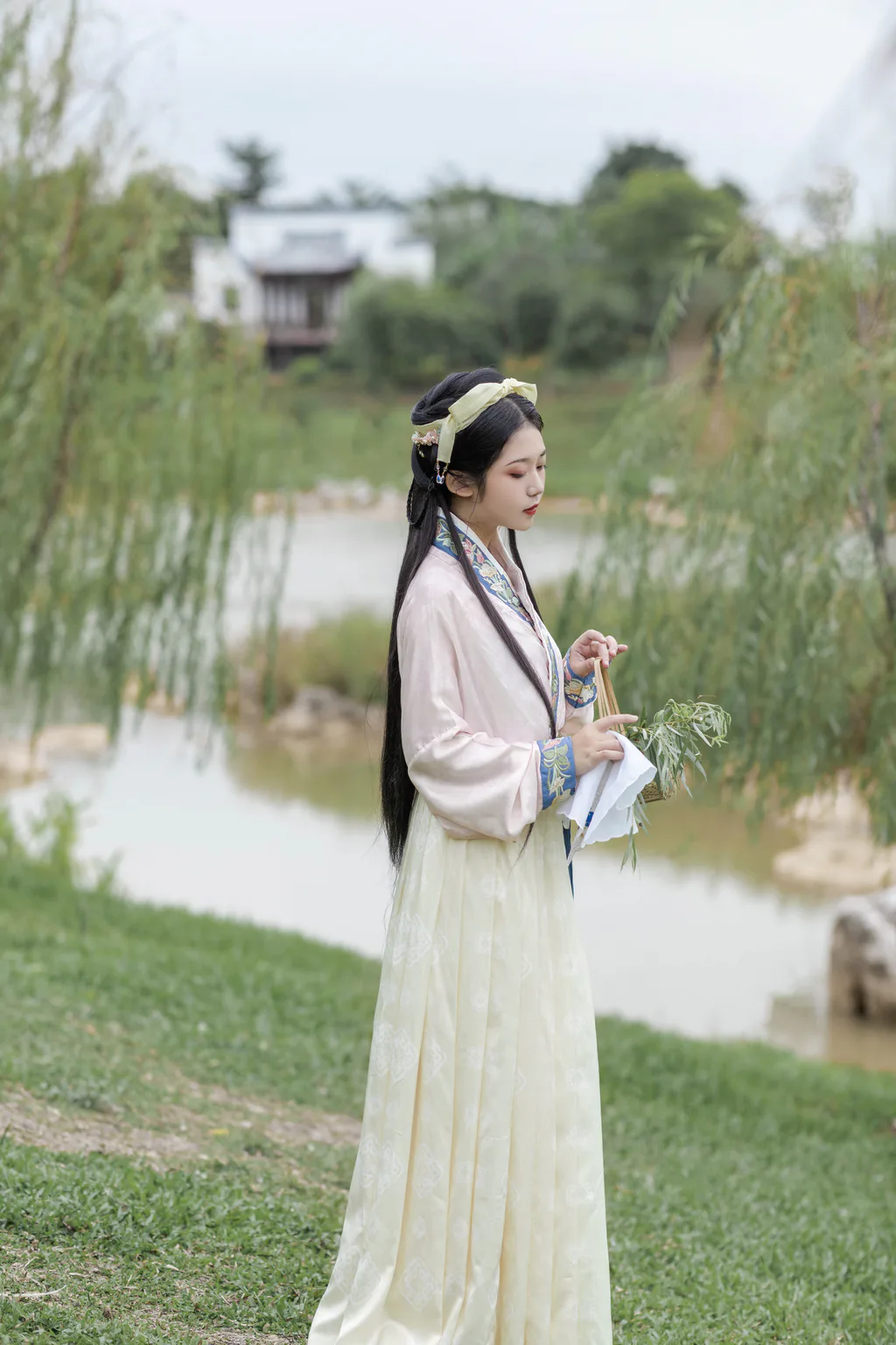 [YITUYU艺图语]2023.04.09 柳 沉诗思[22+1P/225MB]插图1