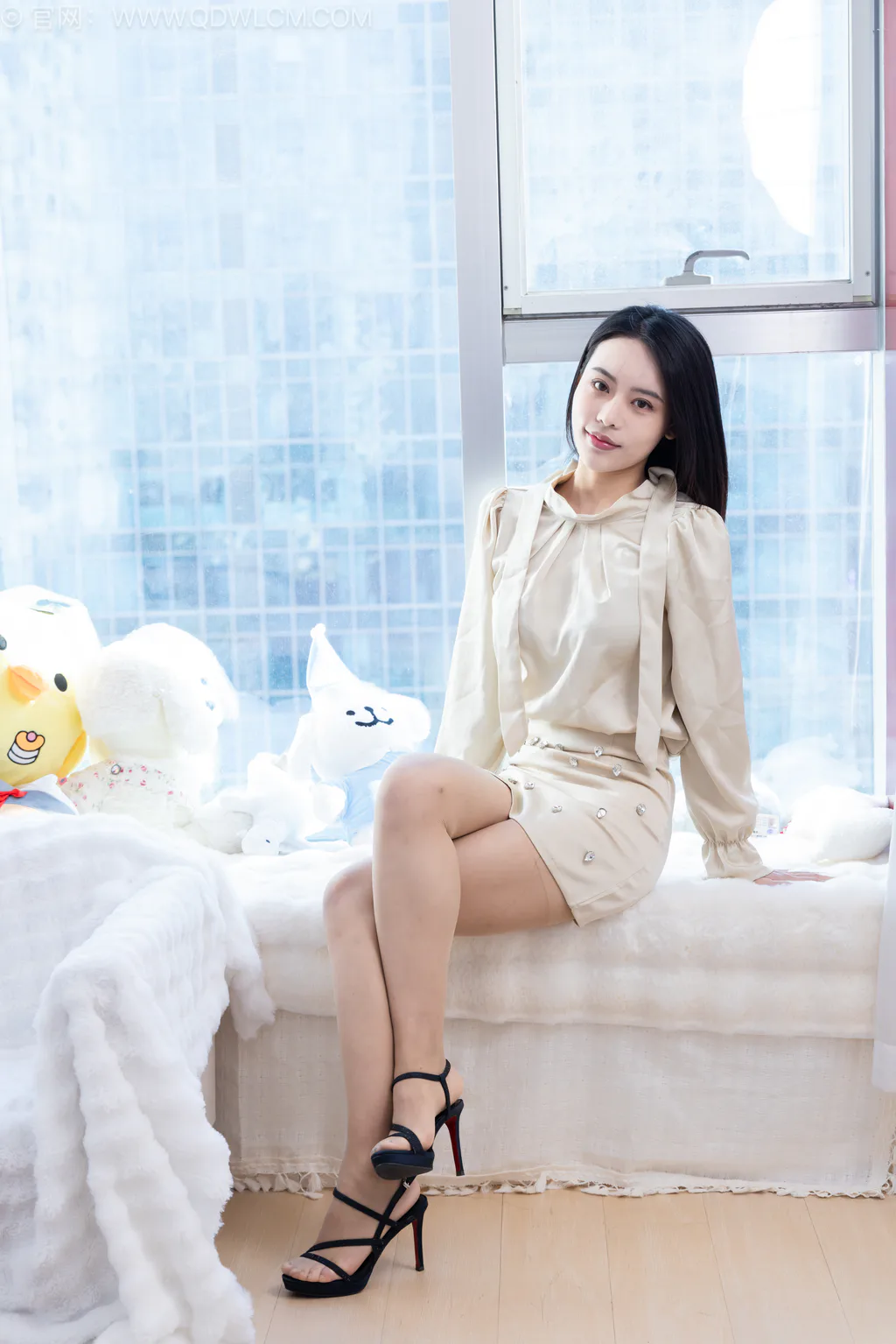 勿恋传媒 NO.2644 木槿-高跟鞋、薄肉丝[156P/1V/3.49GB]插图2