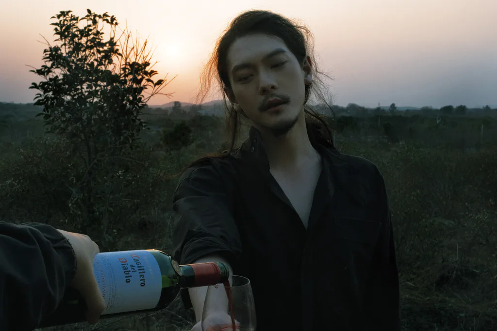 [YITUYU艺图语]2023.03.17 流浪诗人 庄翰_Roya[35+1P/277MB]插图2