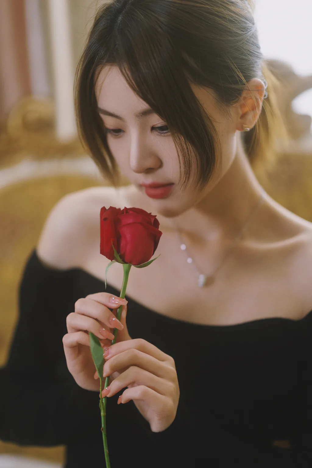 [YITUYU艺图语]2023.04.10 迷 cici[32+1P/142MB]插图2