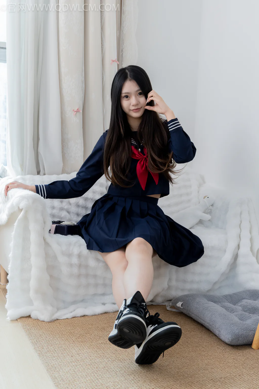 勿恋传媒 NO.2655 豆蔻-jk至服、板鞋、白棉袜、裸足[157P/1V/4.18GB]插图2