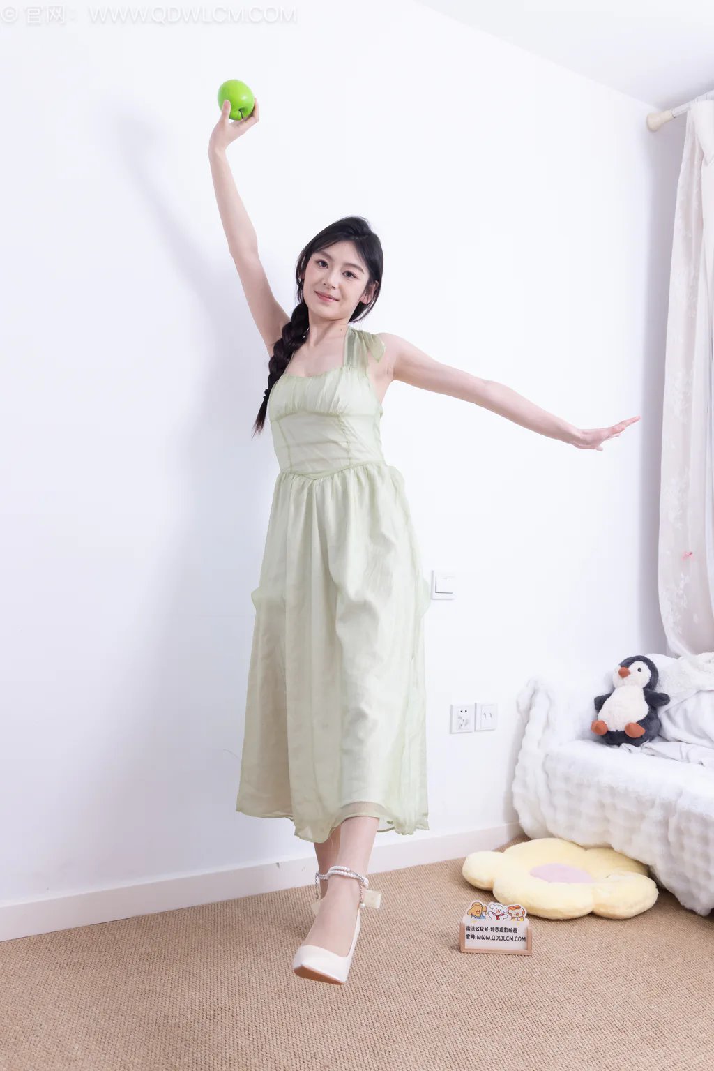 勿恋传媒 NO.2634 桔梗-高跟鞋、薄肉丝[150P/1V/3.29GB]插图3