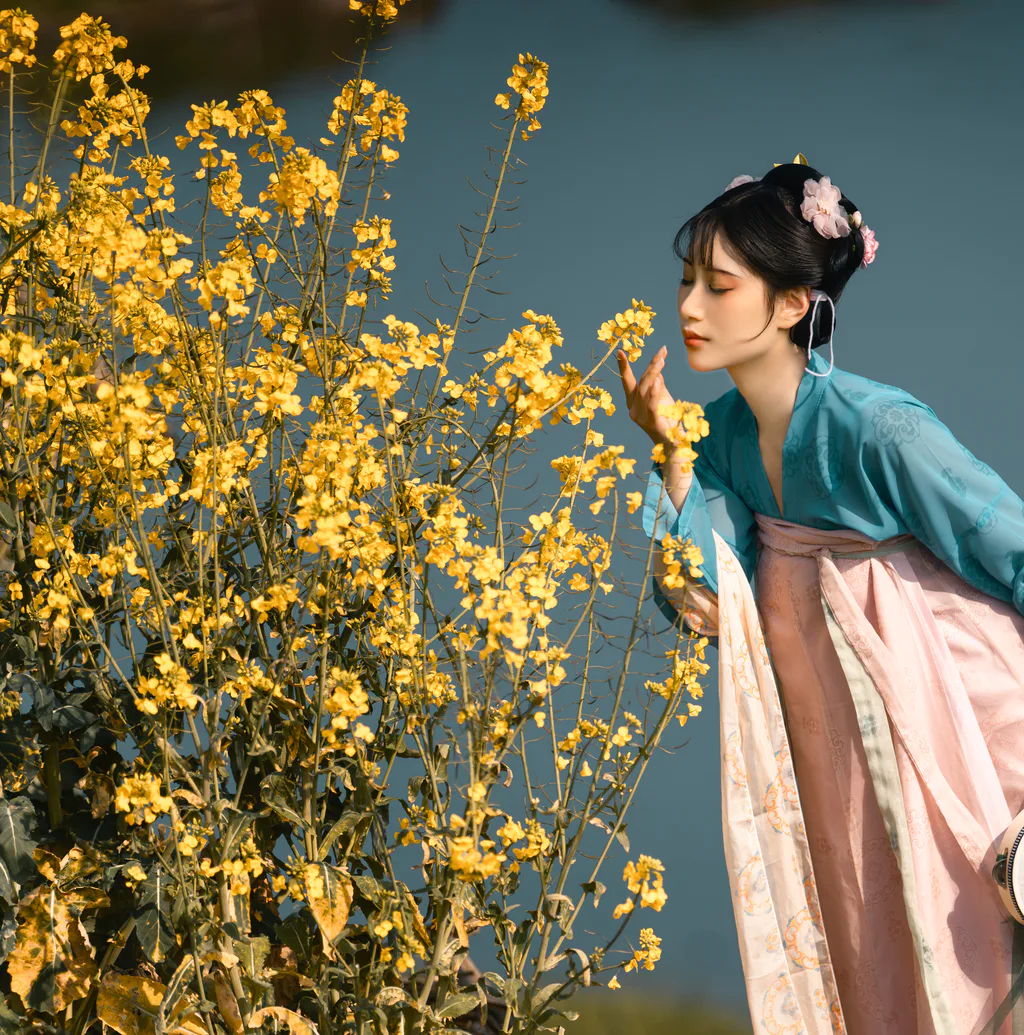 [YITUYU艺图语]2023.03.17 等风来 初茶[62+1P/1.14GB]插图2