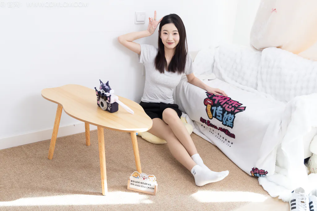 勿恋传媒 NO.2632 沉香-板鞋、白棉袜、薄肉丝[152P/1V/3.69GB]插图3