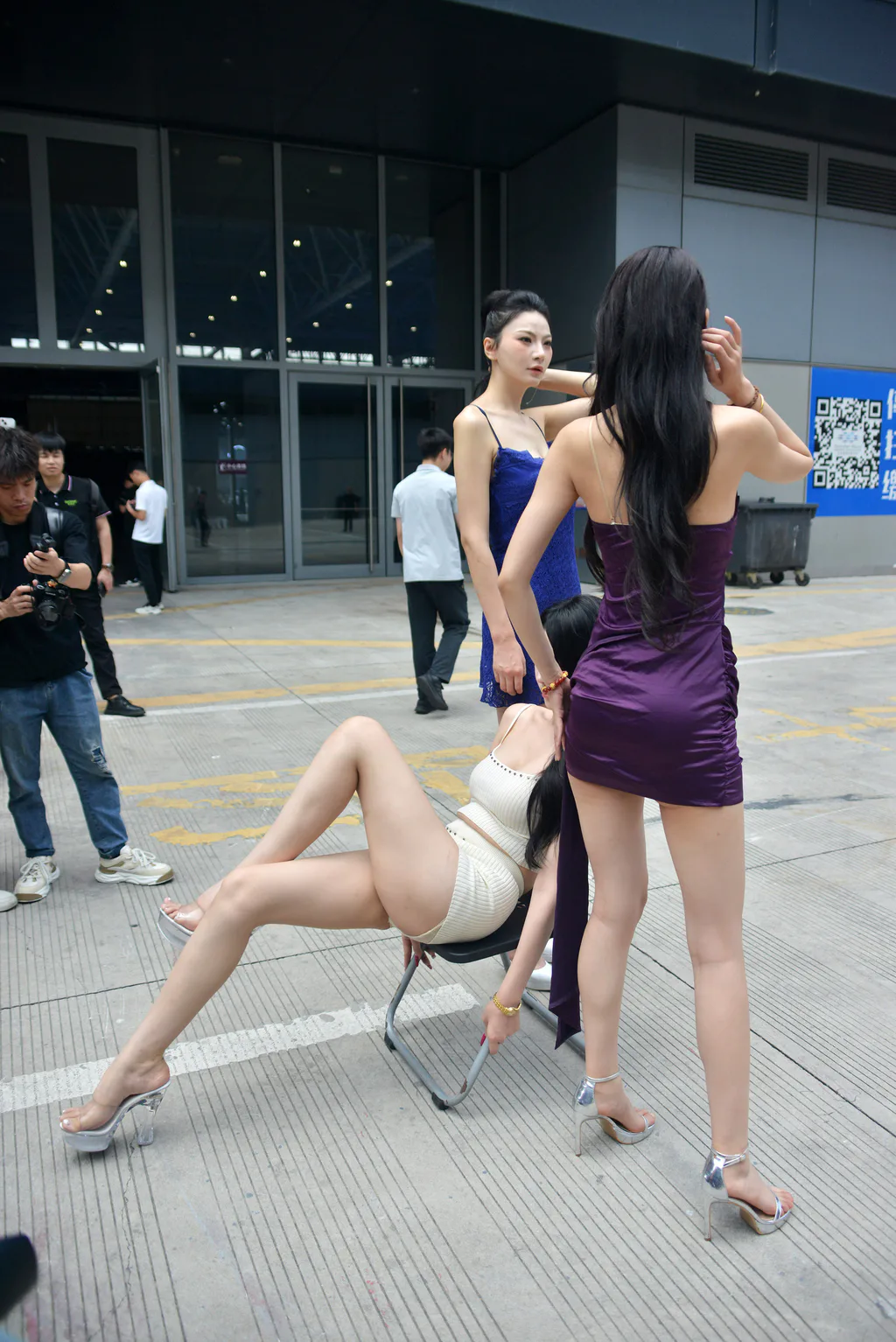 精选街拍作品 NO.6799 三姐妹[178P/220MB]插图3