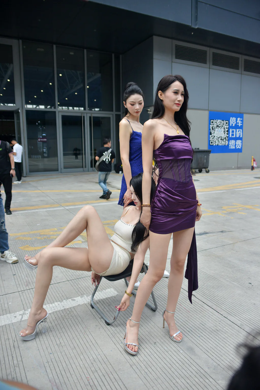 精选街拍作品 NO.6799 三姐妹[178P/220MB]插图