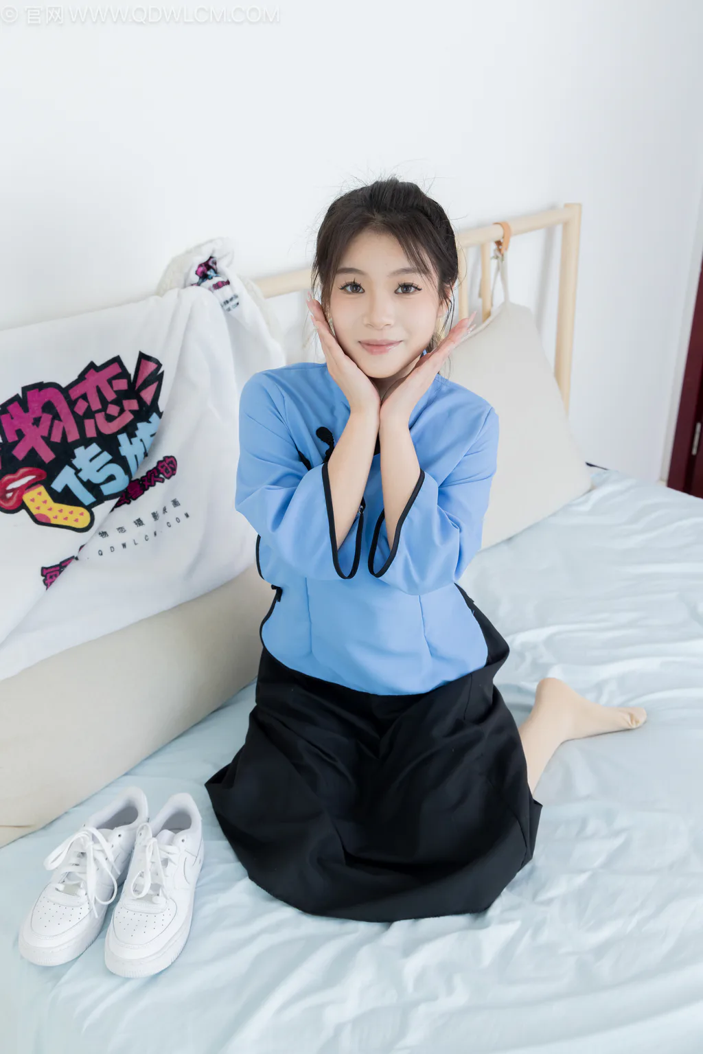 勿恋传媒 NO.2639 闪闪-板鞋、厚肉丝、民国风[158P/1V/3.89GB]插图