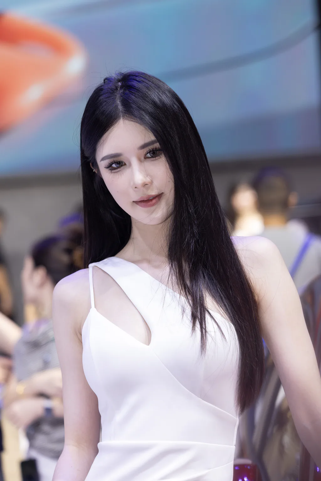 精选街拍作品 NO.6812 桑桑crow白色开叉长裙[130P/166MB]插图