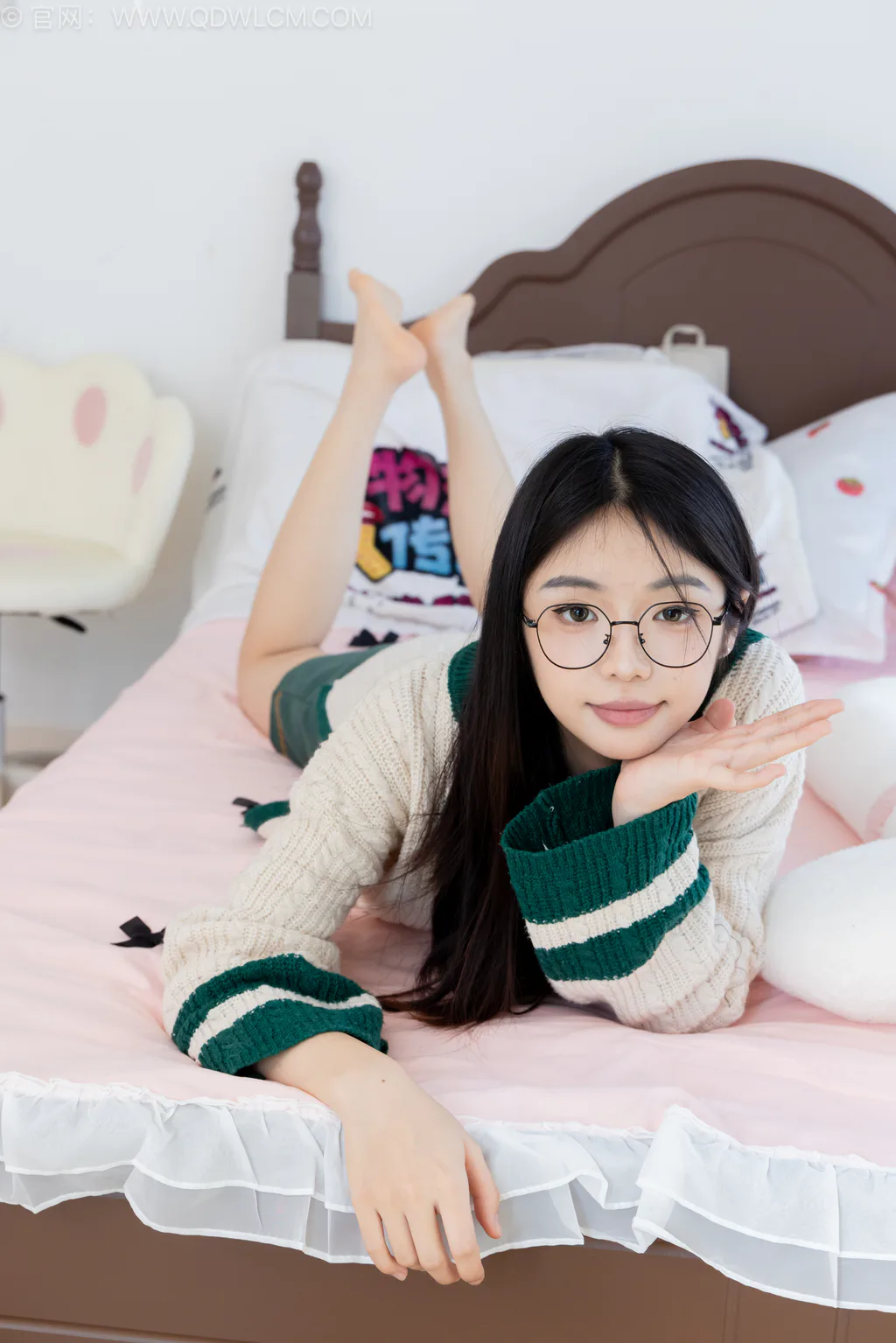 勿恋传媒 NO.2635 青提-高跟凉鞋、薄肉丝、裸足[150P/1V/6.61GB]插图