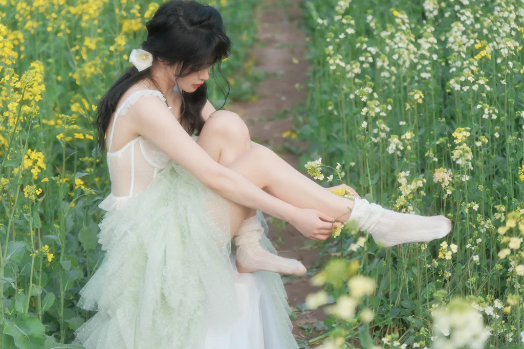 [YITUYU艺图语]2023.03.21 花田间 星之卡桃[19+1P/539MB]插图2