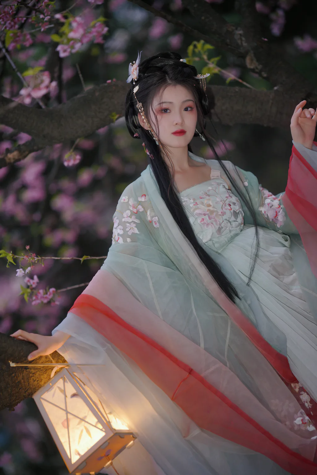 [YITUYU艺图语]2023.03.21 弄花香满衣 悦璃[21+1P/345MB]插图2