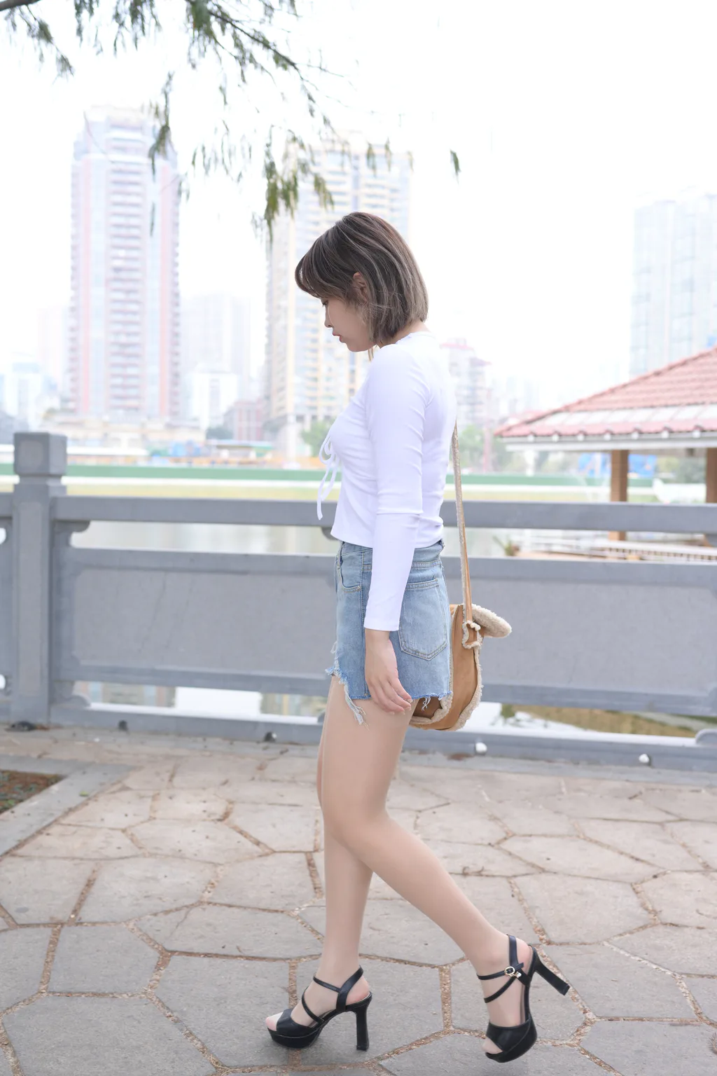 精选街拍作品 NO.6728 魔镜原版肉斯热裤[313P/1V/9.2G]插图2