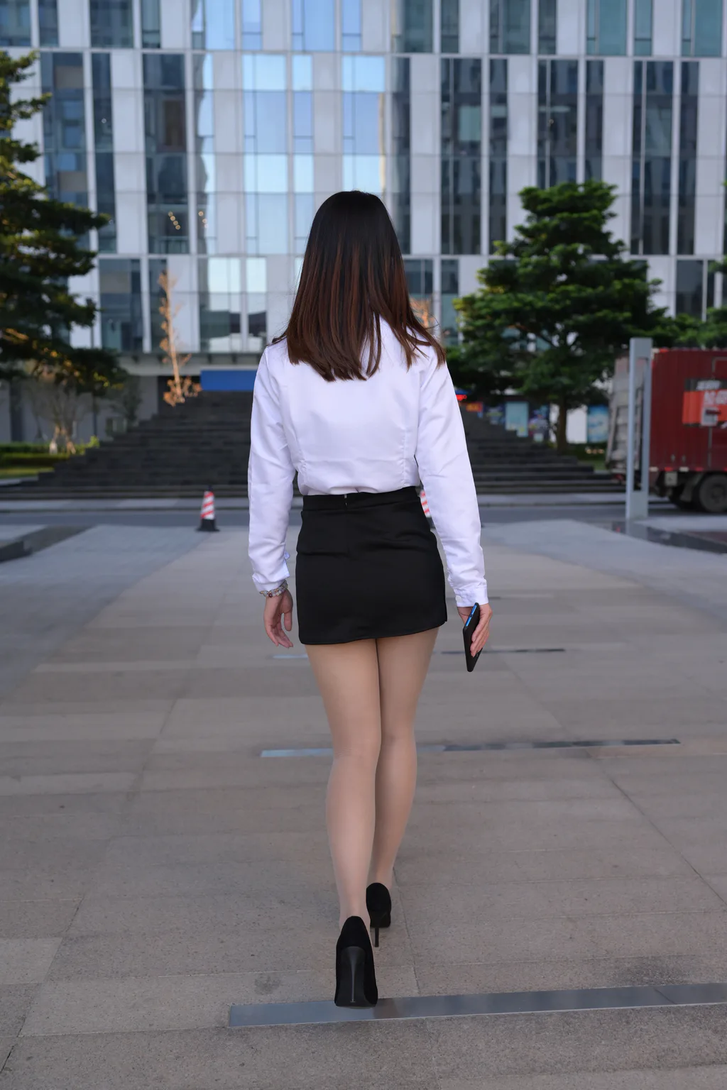 精选街拍作品 NO.6729 魔镜原版肉斯长褪[201P/13V/16.5G]插图2