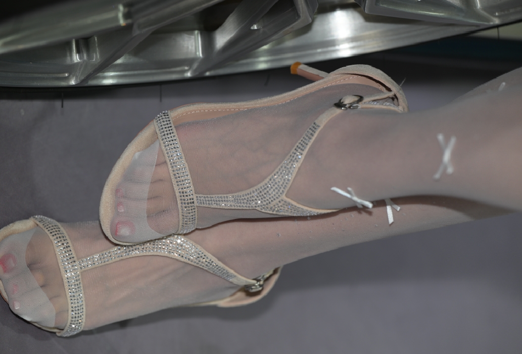 法拉利车模珍妮 2026深圳车展白色短裙系列图（三）[40P/1004.09Mb]插图1