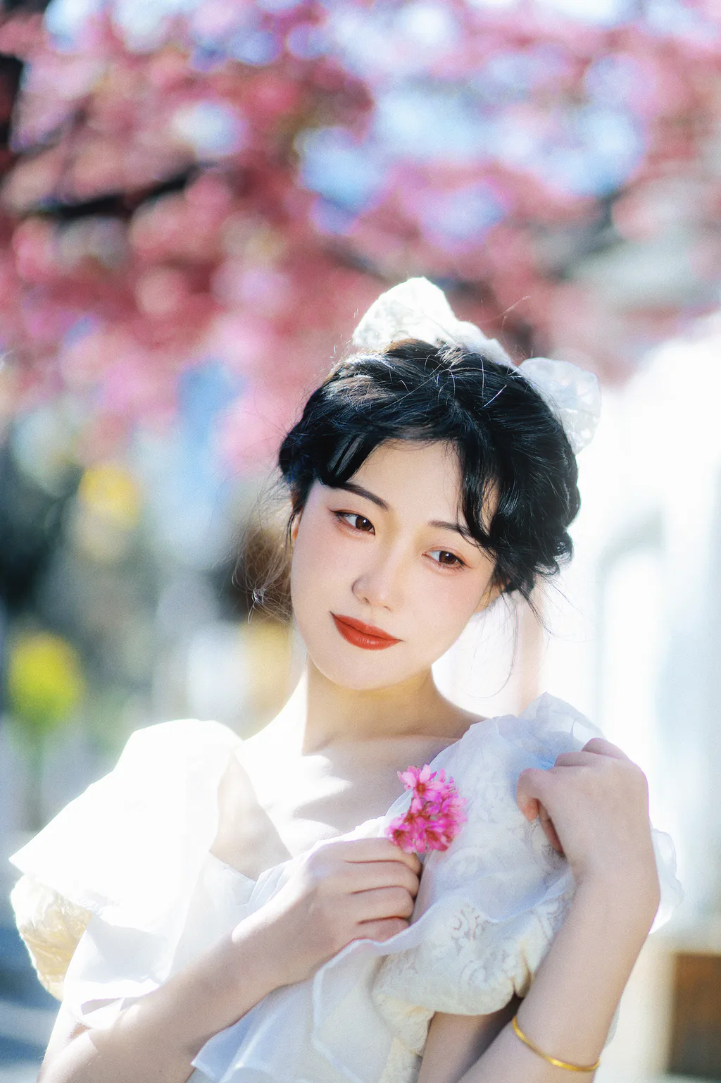 [YITUYU艺图语]2023.04.19 冬樱花下 迟白 [22+1P/254MB]插图