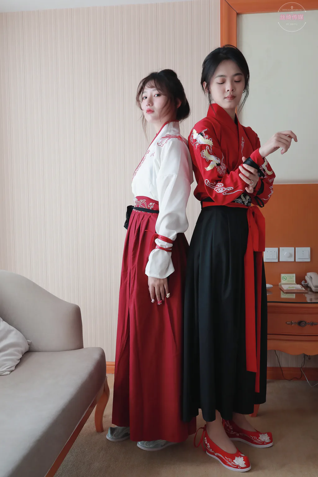 凡夫摄影 NO.0011 可菲×晓莲 红色古装汉服丝族[190P/2V/7.26GB]插图1