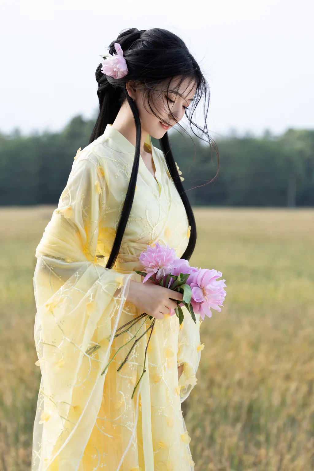 [YITUYU艺图语]2023.05.01 风吹麦浪 若若yuu[21+1P/194MB]插图3