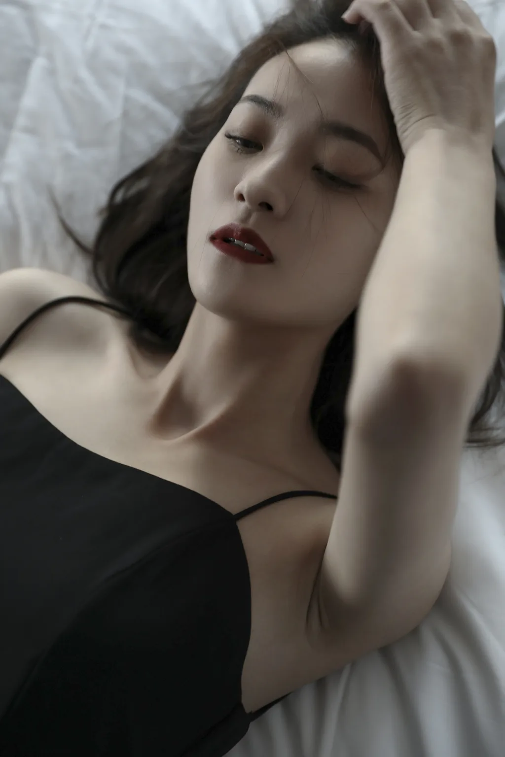[YITUYU艺图语]2023.04.26 BLUE WIND 周旭旭 [24+1P/281MB]插图1