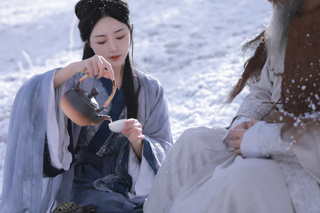 [YITUYU艺图语]2023.04.16 风雪夜归人 素昧在路上&汉服爷爷云中鹤 [24+1P/348MB]插图1