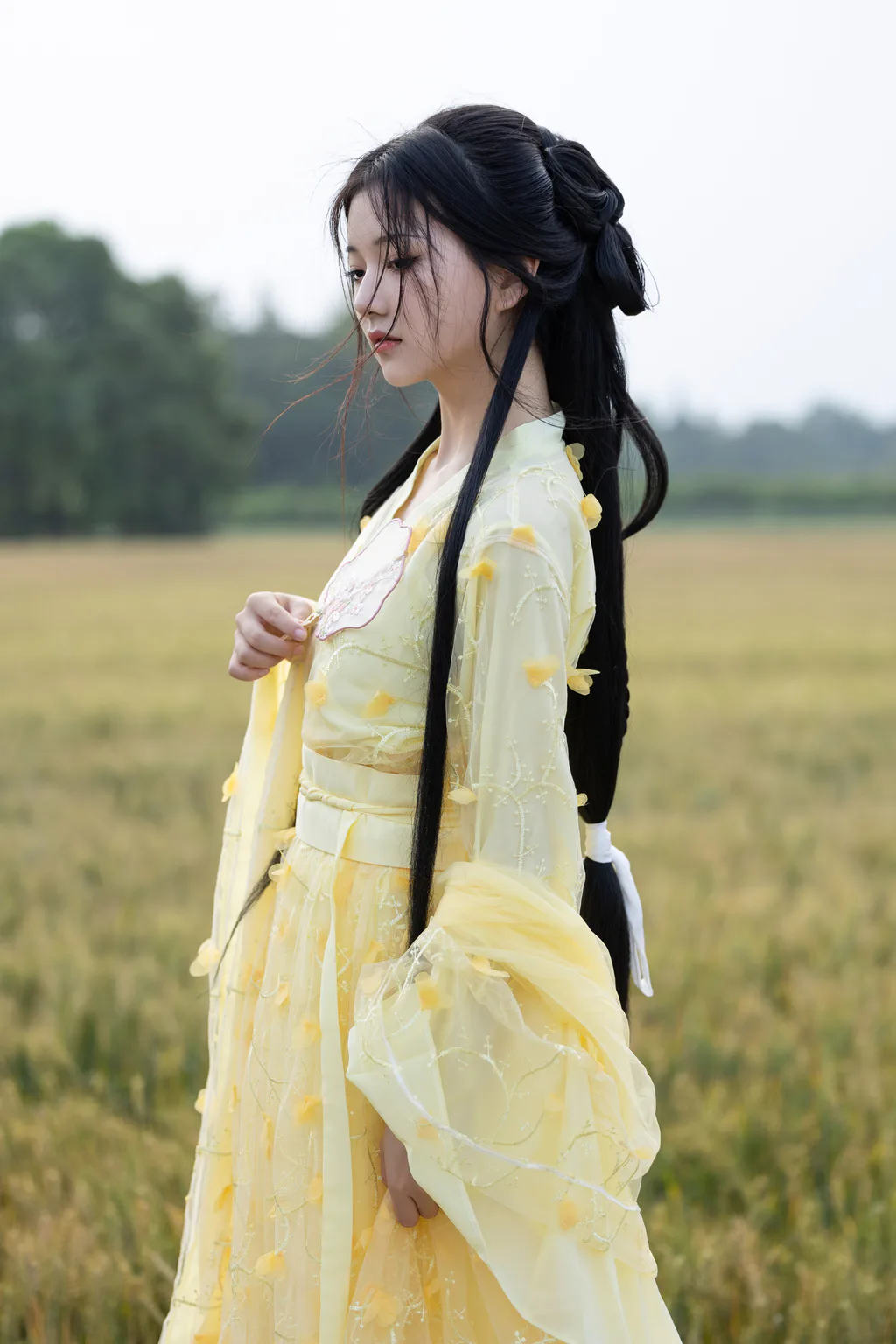 [YITUYU艺图语]2023.05.01 风吹麦浪 若若yuu[21+1P/194MB]插图1