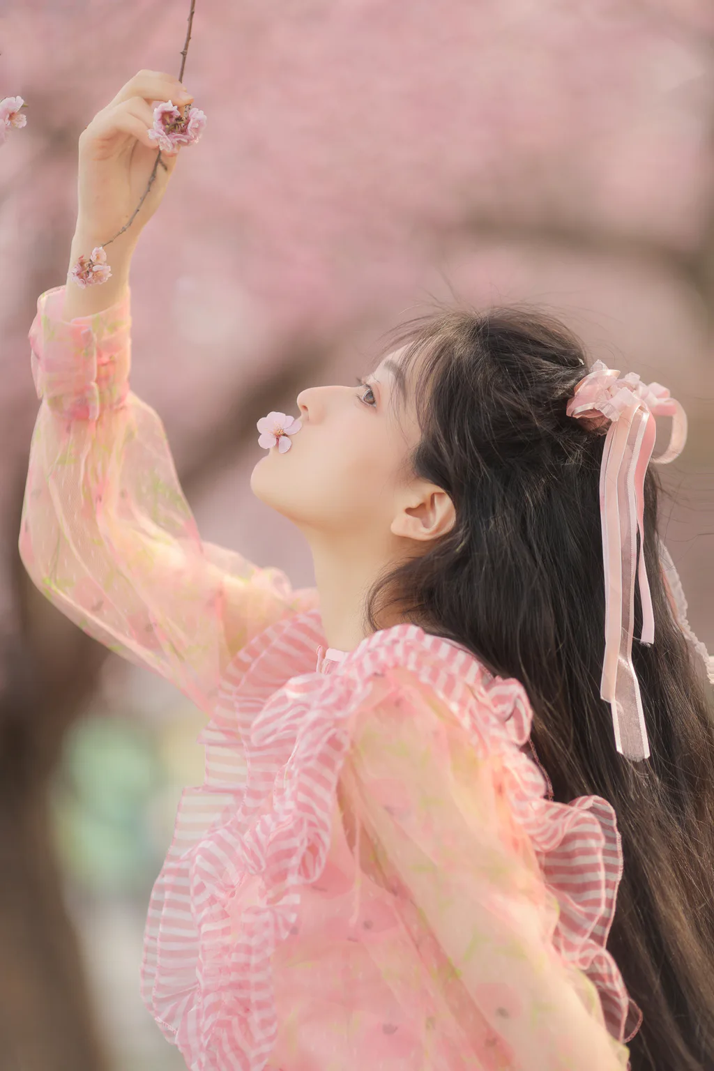 [YITUYU艺图语]2023.04.20 花与温柔 梨柚- [21+1P/134MB]插图