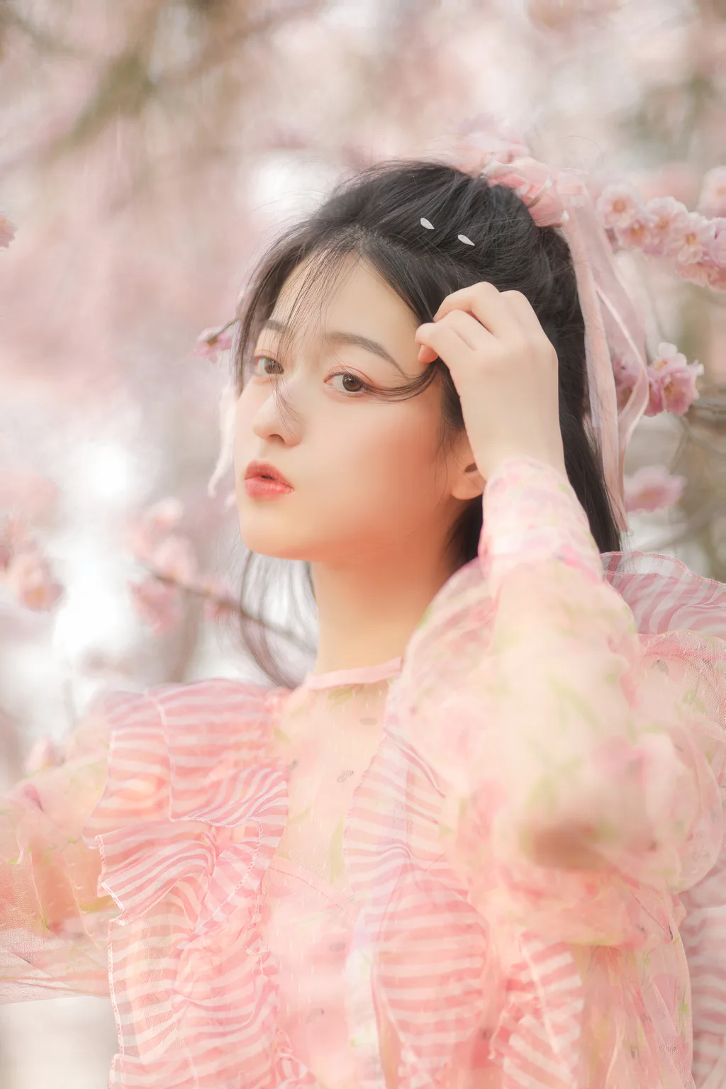 [YITUYU艺图语]2023.04.20 花与温柔 梨柚- [21+1P/134MB]插图1