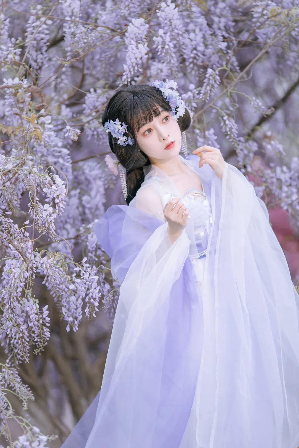 [YITUYU艺图语]2023.04.24 紫藤小花仙 麻辣孔雀 [19+1P/131MB]插图2
