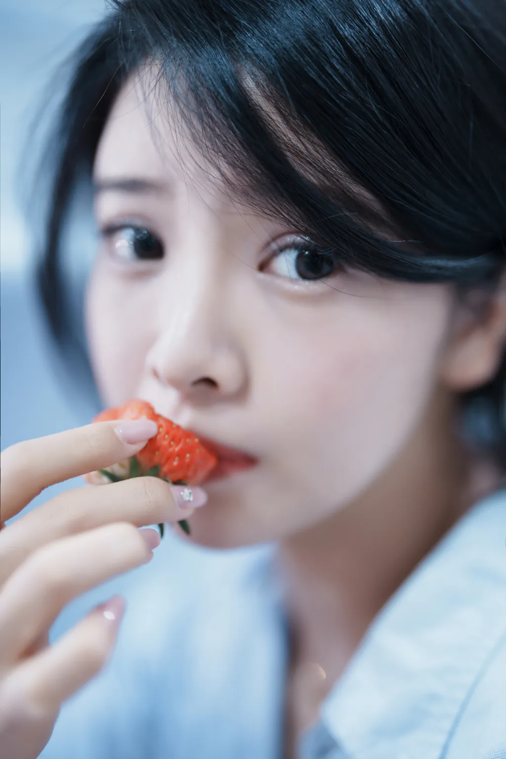 [YITUYU艺图语]2023.05.02 夜半偷偷趴冰箱，一点点微光摄影 喵喵喵是锦儿呀[27+1P/265MB]插图2