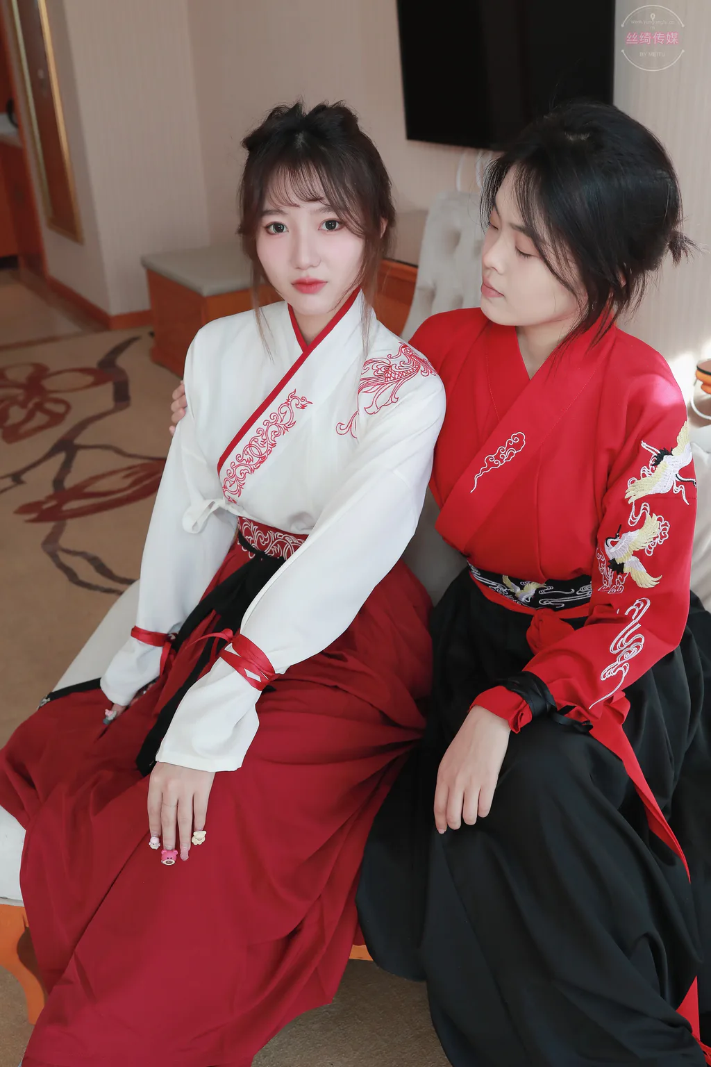 凡夫摄影 NO.0011 可菲×晓莲 红色古装汉服丝族[190P/2V/7.26GB]插图2