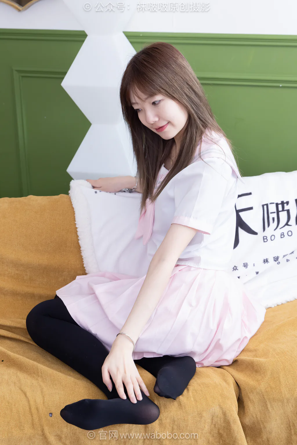 [BoBoSocks袜啵啵]NO.671 小甜豆-皮鞋、厚白丝、厚黑丝、jk至服[150P/1V/4.93GB]插图3