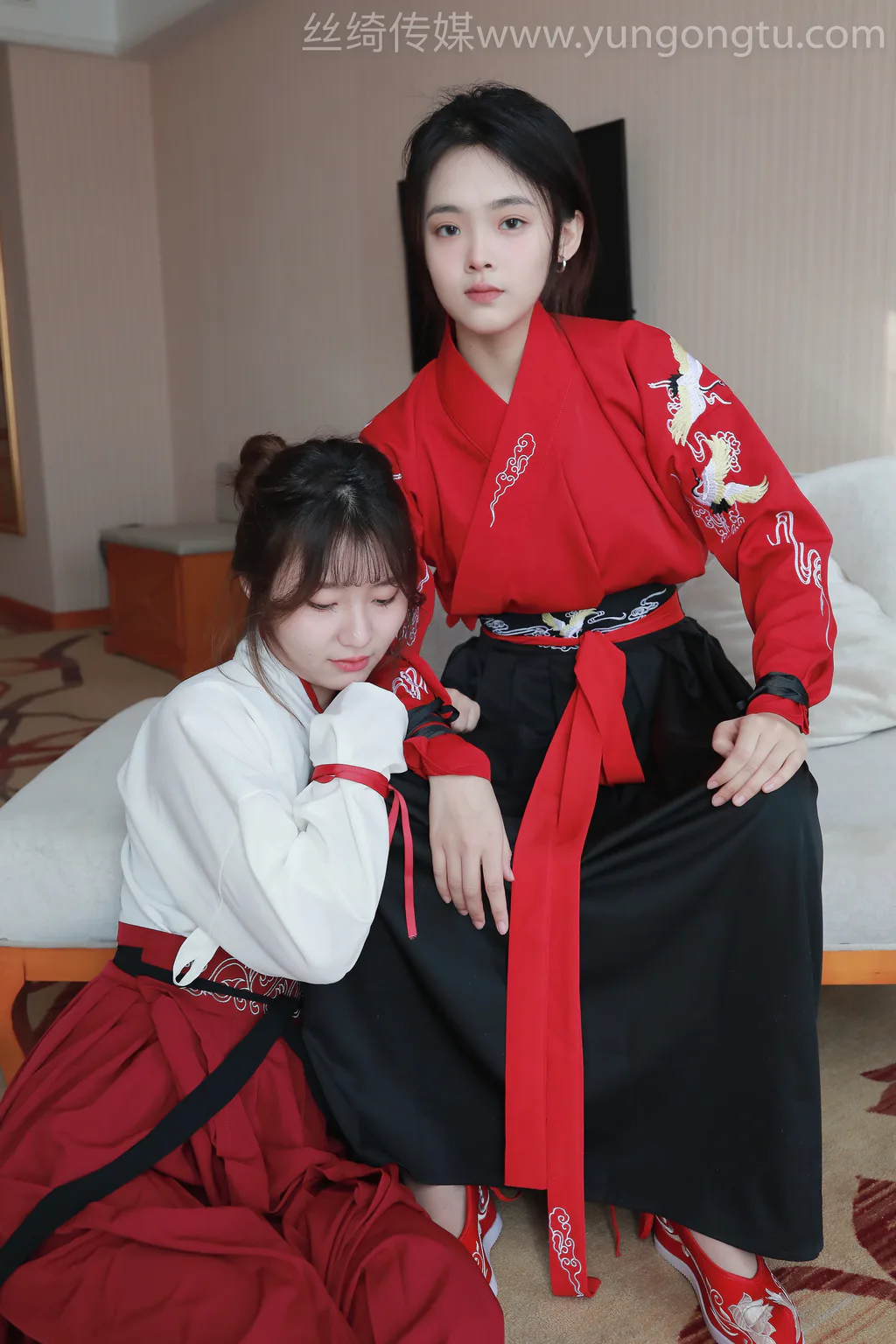 凡夫摄影 NO.0011 可菲×晓莲 红色古装汉服丝族[190P/2V/7.26GB]插图3